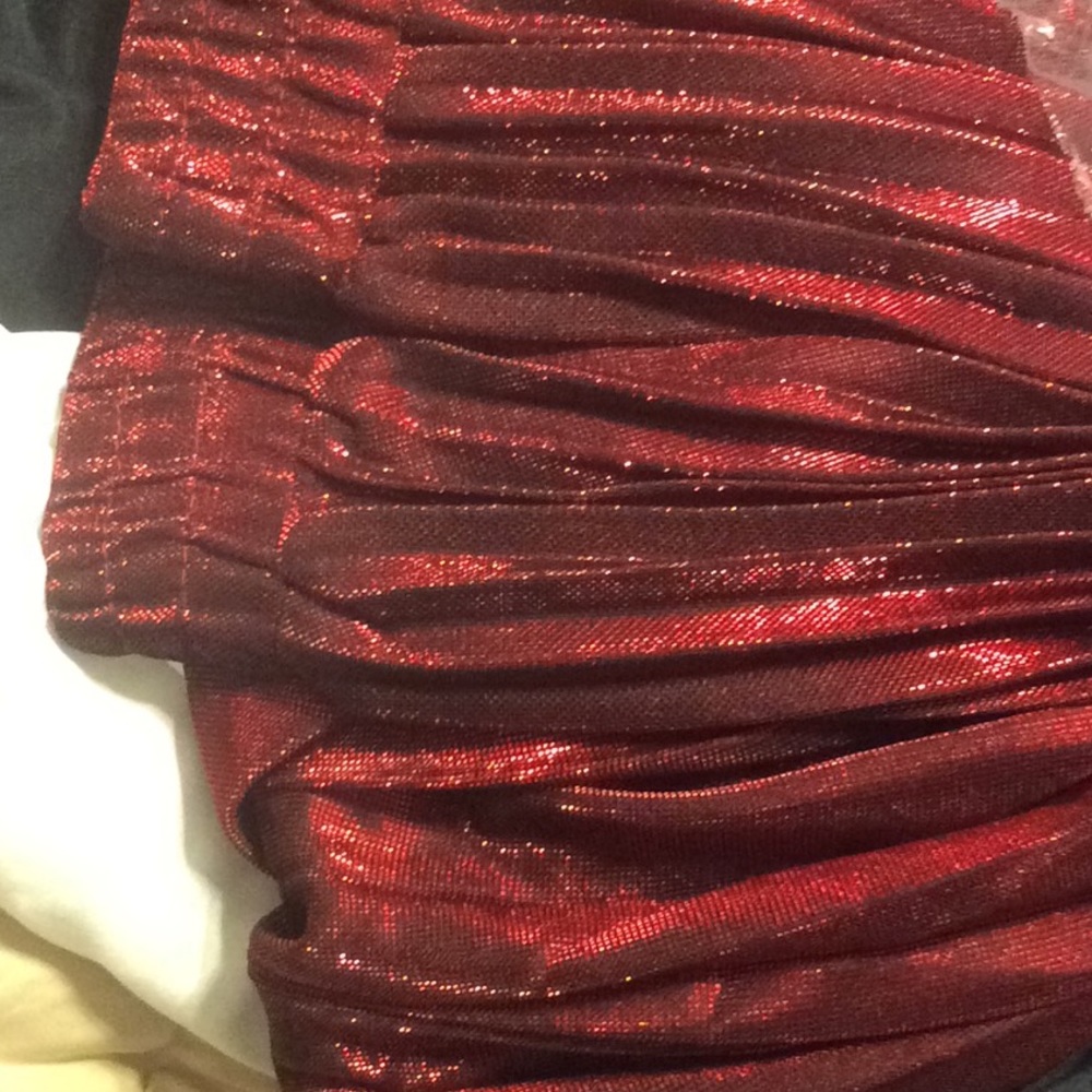 Shimmer Solid Color Pleated Skirt - Picture 5 of 5